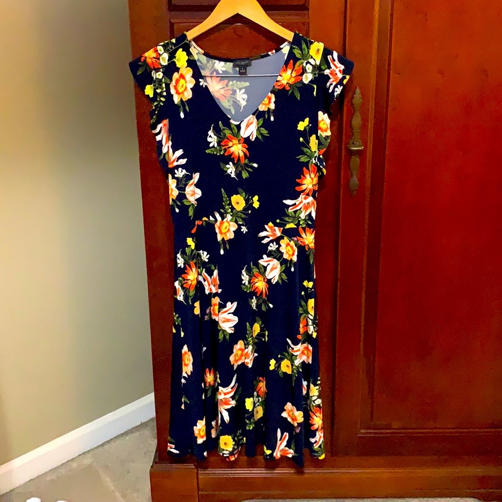 Ann Taylor dress, size- Medium